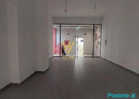 JEPET DYQAN 42 M2 ME QERA TE GARDEN BUILDING 100.000 LEKE