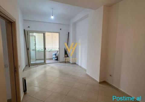 JEPET ZYRE 70 M2 ME QERA TEK UNAZA E RE 40.000 LEKE - 1/4