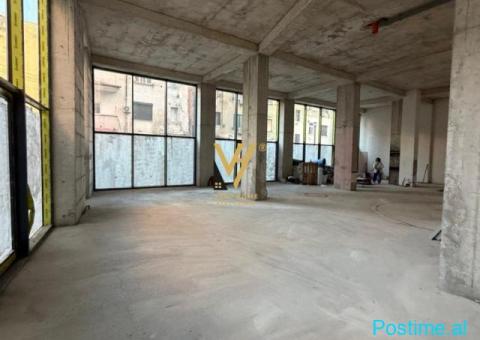 JEPET AMBIENT BIZNES 300 M2 ME QERA TE RR.KAVAJES 9.000 EURO - 1/3