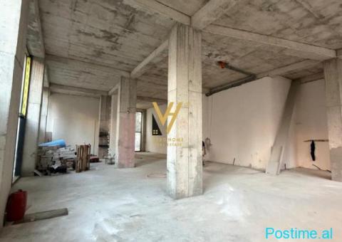 JEPET AMBIENT BIZNES 300 M2 ME QERA TE RR.KAVAJES 9.000 EURO - 2/3