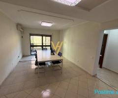 JEPET ZYRE 125 M2 ME QERA NE ISH-BLLOK 1.500 EURO