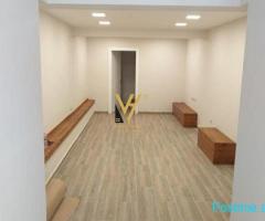JEPET DYQAN 40 M2 ME QERA TE RRUGA E DURRESIT 65.000 LEKE