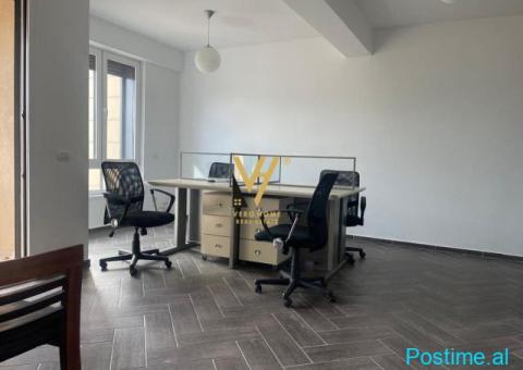 JEPET ZYRE 80 M2 ME QERA NE MYSLYM SHYR 800 EURO - 1/5