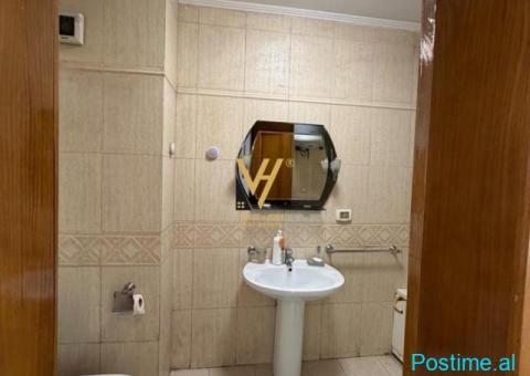 JEPET ZYRË 118 M2 ME QERA TEK ISHA EKSPOZITA 100.000 LEKE - 4/5