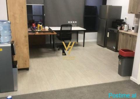 JEPET ZYRE 455 M2 ME QERA TE RRUGA HOXHA TAHSIM 5.000 EURO - 3/5