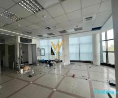 JEPET AMBIENT BIZNESI 400 M2 ME QIRA NE SELITE 300.000 LEKE