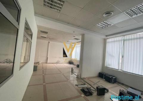 JEPET AMBIENT BIZNESI 400 M2 ME QIRA NE SELITE 300.000 LEKE - 5/8