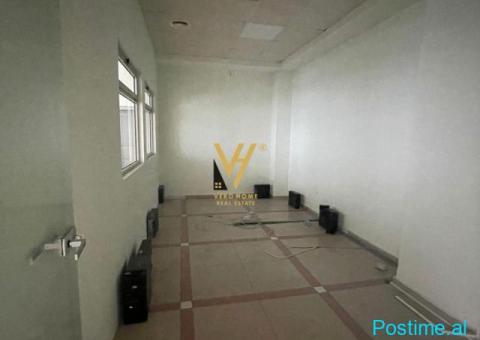 JEPET AMBIENT BIZNESI 400 M2 ME QIRA NE SELITE 300.000 LEKE - 8/8