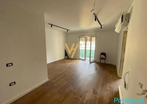 JEPET ZYRE 67 M2 ME QERA TE AIR ALBANIA 1.000 EURO - 1/6