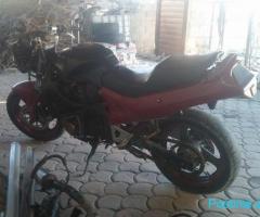 Suzuki 750
