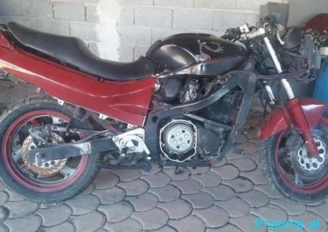 Suzuki 750 - 2/8