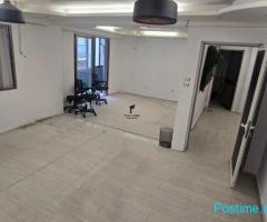 ZYRE ME QERA 120M2 SHESHI WILLSON 850 EURO FH-70559