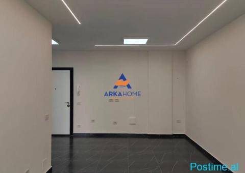 JEPET ZYRE ME QERA 75 M2 'ZOGU I ZI' 650 EURO - 1/3