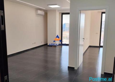 JEPET ZYRE ME QERA 75 M2 'ZOGU I ZI' 650 EURO - 2/3