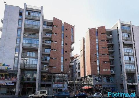 Shitet ambient biznesi, Kinostudio, Tiranë