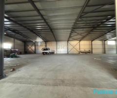 0685062709Magazinë 4000m² me Qira pranë Rrugës Kryesore , Is