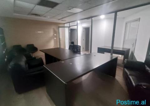 Jepet ambient biznesi me qera ne Rrugen e Elbasanit. ID 5738 - 3/7