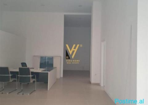 JEPET DYQAN 136 M2 ME QERA TE RRUGA E DIBRES 1.500 EURO