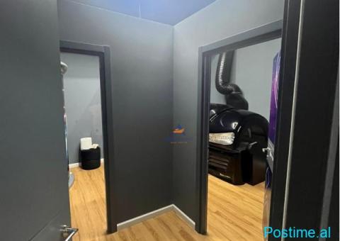 JEPET ME QERA AMBJENT 90 M2 'TEK RRUGA E BOGADENEVE' 1000 EU - 3/3