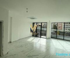 JEPET ZYRE 55 M2 ME QERA TE LAKE VIEW 1.000 EURO