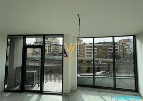 JEPET ZYRE 55 M2 ME QERA TE LAKE VIEW 1.000 EURO - 2/4