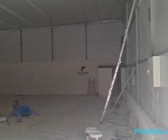 MAGAZINE ME QERA 250 M2 MEZEZE 1.300 EURO