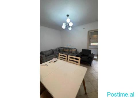 0692268458 Shitet, Apartament 3+1, Rruga Fortuzi, Tiranë - 1/10