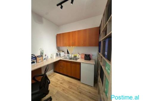 JEPET ZYRE 120 M2 ME QERA NE ISH BLLOK 1.000 EURO - 7/7
