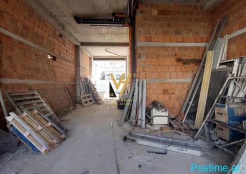 JEPET DYQAN 100 M2 ME QERA TE KOMUNA PARISIT 2.300 EURO