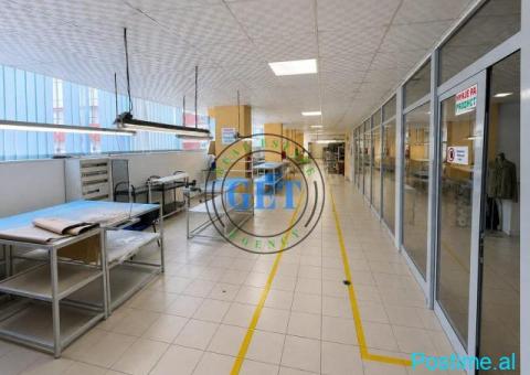Jepet me qira ambient Biznesi 1300 m² me Qira| Ish Kënet, D - 1/5