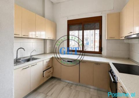 Jepet me Qira Apartament 3+1 | Blue Star, Durrës - 1/4