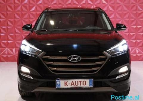 Hyundai Tuscon 2WD - 1/6