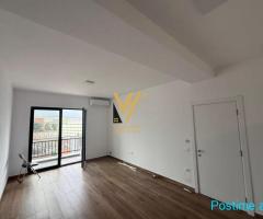 JEPET ZYRE 105 M2 ME QIRA TE FARMACIA 10- 550 EURO
