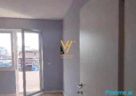JEPET ZYRE 80 M2 ME QIRA TE PAZARI I RI 60.000 LEKE - 1/6