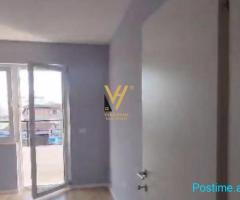 JEPET ZYRE 80 M2 ME QIRA TE PAZARI I RI 60.000 LEKE