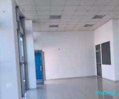 MAGAZINE ME QERA 400 M2 AUTOSTRADA TIRANE-DURRES 1.600 EURO