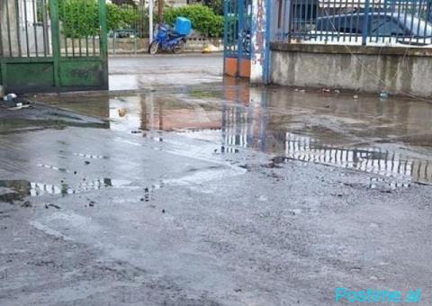 KAPANONE ME QERA 850 M2 VAQARR 1.300 EURO - 2/3