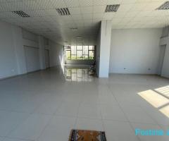 DYQAN DHE MAGAZINE ME QERA 400 M2 CASA ITALIA 1.400 EURO