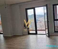 JEPET ZYRE 160M2 ME QERA TE GARDEN BUILDING 2.000 EURO
