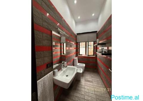 PËR SHITJE - Apartament 2+1+2 në qendër të Tiranës, i vendos - 3/7