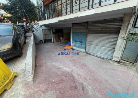 JEPET ME QIRA MAGAZINË / BODRUM 550 M² 'FRESKU' 300.000 LEKE - 1/3