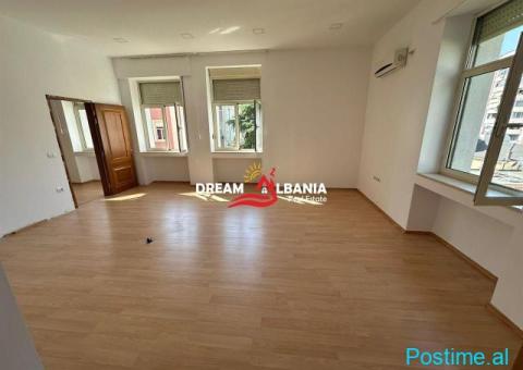 Jepen me qera 2 Ambiente zyrash ne BLV Deshmoret e Kombit - 5/7