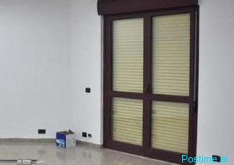 🏢 JEPET ZYRË ME QIRA | QENDËR, TIRANË 📍 Qendër, Tiranë 🏢 - 1/3