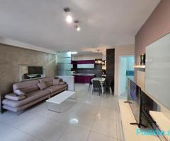 Apartament 3+1 me Qira – Pazar i Ri, Tiranë Çmimi: 700 € / muaj