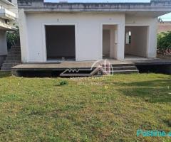 SHITET SHTËPI PRIVATE 3+1+2 TEK FUSHA E DRUVE-VLORË