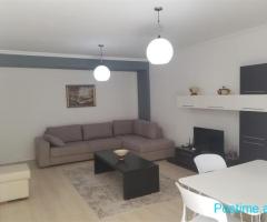 Jepet me qira apartament 2+1 – Bllok, Pallatet Agimi  Çmimi: 800 € / muaj
