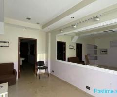 Jepet ambient biznesi me qera te Rr. Isuf Elezi