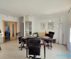 Zyre me qira 2+1+2 tualete në Qendër të Tiranës