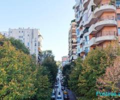 Jepet ambient komercial me qira ne Bllok