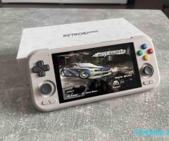 Retroid Pocket 4 Pro Android Console Shitet/Ndrrohet
